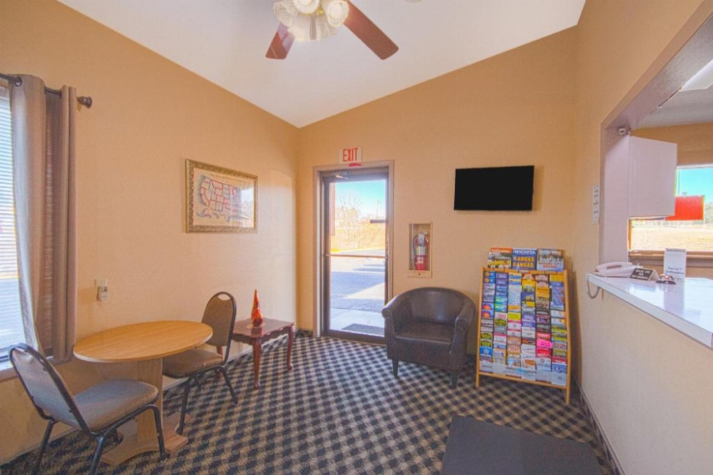 Love Hotels Junction City KS Near Fort Riley By OYO Image 35